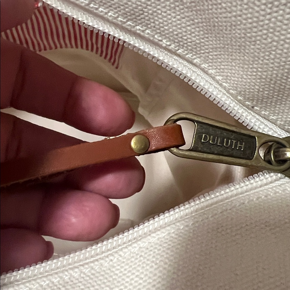 Duluth Trading Heritage Canvas Travel Tote - Picture 10 of 12